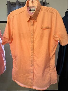 Columbia Women’s Short-Sleeve Performance Shirt - Peach